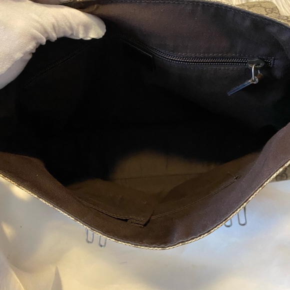 Authentic Gucci Messenger Bag - Picture 9 of 10